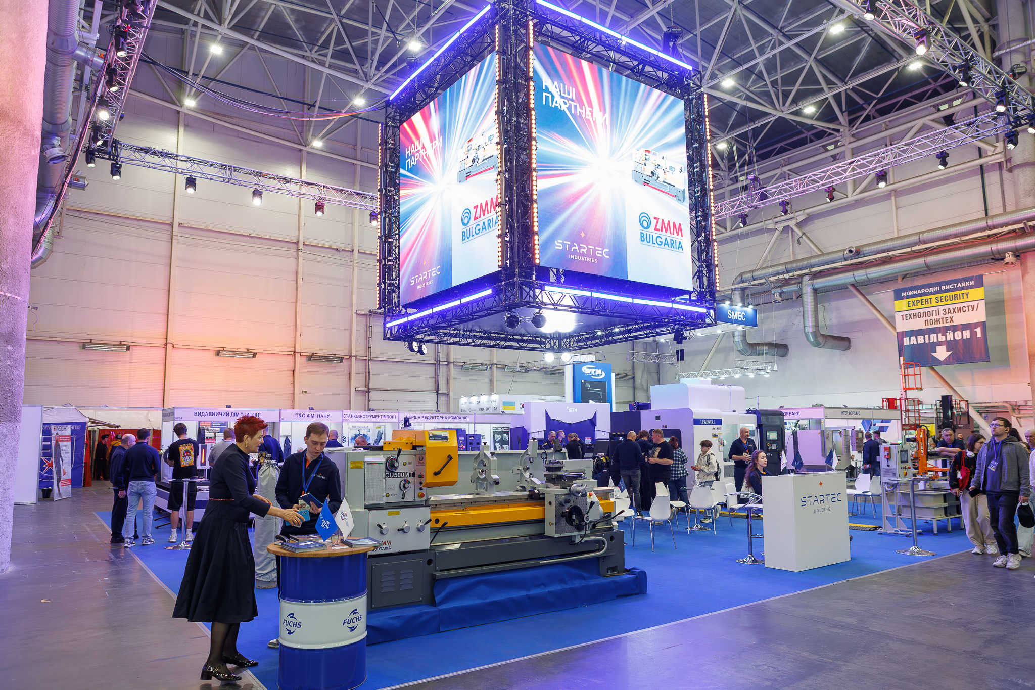 Стенд Startec Industries